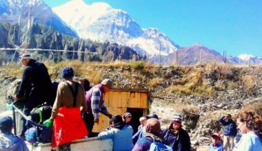 चुनाव सकेसँगै जाडो छल्न हिँडे मनाङवासी