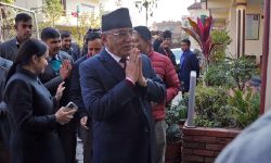 प्रधानमन्त्री दहाल पोखरा जाँदै