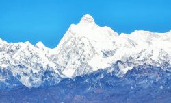 पाथीभराबाट देखिएको कुम्भकर्ण हिमाल !