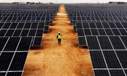 अत्यधिक बिजुली कटौतीलाई घटाउन यमनमा सौर्य परियोजना सुरू