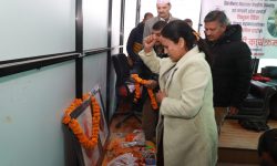 सञ्चारमन्त्री शर्माद्वारा श्रद्धाञ्जली व्यक्त