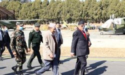 हेलिकोप्टर चढेर गाेरखा पुगे प्रधानमन्त्री