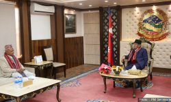 मुख्यमन्त्री अधिकारीले भेटे प्रधानमन्त्री