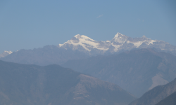 ‘नाङ्गिँदै हिमाल स् कष्टकर बन्दैछ जीवनयापन’