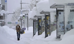 जापानमा हिमपहिरोमा परी दुई पर्यटकको मृत्यु