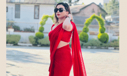 अभिनेत्री एलिजा गौतम नागरिक उन्मुक्ति पार्टीमा प्रवेश गर्दै