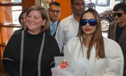 फेसन शोमा सहभागी हुन बलिउड अभिनेत्री मलाइका अरोरा आइपुगिन् काठमाडौं