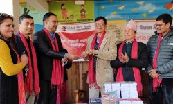 ग्लोबल आइएमई बैंकद्वारा विद्यार्थीहरुलाई शैक्षिक सामग्री सहयोग