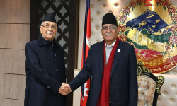 प्रधानमन्त्री दाहाललाई भेट्न ‌ओली बालुवाटारमा