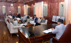 प्रधानमन्त्रीद्वारा निर्वाचन आयोगका पदाधिकारीसँग परामर्श