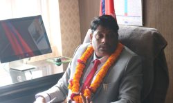 प्रत्येक परिवारलाई स्वच्छ खानेपानीको व्यवस्था गर्छु : मन्त्री खांन