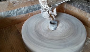 कालीकोटमा कुटानी-पिसानी गर्न घट्टकै भर