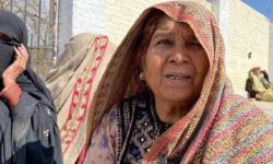 आकाशमा पीठो र पाकिस्तानको सडकमा जनता, दोष कसलाई ?