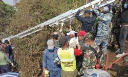 पाेखरा विमान दुर्घटनामा हराइरहेका २ मध्ये १ जनाको शव भेटियो