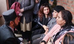 गृहमन्त्रीले भेटे आत्मदाह गरेका प्रेमका परिवारलाई