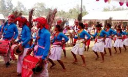 माघी पर्व नजिकिदैँ गर्दा थारु नाच संरक्षणमा जुटे युवा