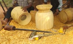 व्यावसायिक हुन सकेन ठेकी बनाउने पेशा