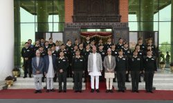 रक्षामन्त्रीद्वारा जङ्गी अड्डाको निरीक्षण