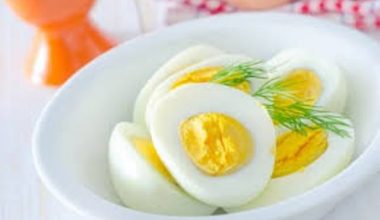 दिनको सुरुवात उसिनेको अण्डाबाट