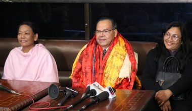 नेता खनाल स्वदेश फिर्ता