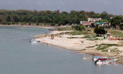 नारायणी नदी किनारमा आरतीस्थल बनाइने