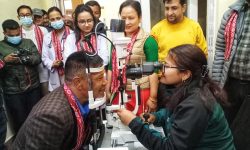 खरानीटारमा ग्रामीण आँखा केन्द्र सञ्चालन