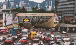 हङकङ-मुख्यभूमि सीमा पुनः खोलेको पहिलो दिन २ लाख ८० हजार यात्रु