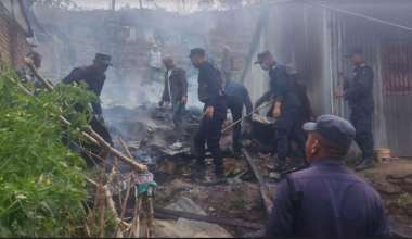 सिन्धुपाल्चोकको बाह्रबिसेमा आगलागी, एउटा घर जलेर नष्ट