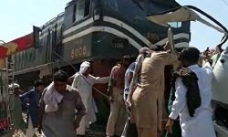 रेलको ठक्करबाट २ जनाको मृत्यु, ३ घाइते