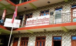 प्रवासीहरुको सहयोगमा पदमार्ग