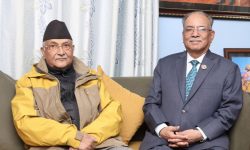 प्रधानमन्त्री दाहाल र अध्यक्ष ओलीबीच भेटवार्ता