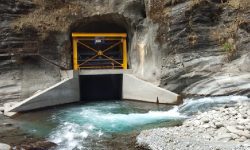 मेलम्चीको पानी वितरणका क्रममा उपत्यकाका सडकमा क्षति