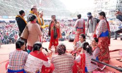 नवलपुरमा परम्परागत रत्यौली गीत गायन प्रतियोगिता
