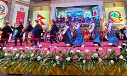 शेर्पा नृत्य प्रस्तुत !