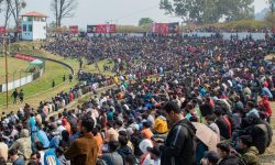 त्रिवि मैदानमा क्रिकेट पारखीहरू (तस्बिरहरू)