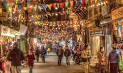 ठमेलमा पर्यटकको चहलपहलसँगै व्यवसायी उत्साहित