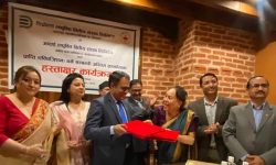 डिप्रोक्सले आदर्श लघुवित्तलाई प्राप्ति गर्ने अन्तिम सम्झौता पत्रमा हस्ताक्षर