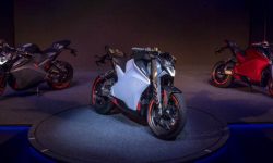 एफ ७७ ( F77 ) बाइकको डेलिभरी सुरु