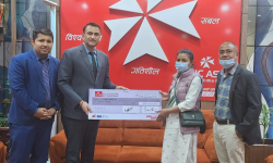 एन आई सी एशिया बैंकद्वारा घातक रोग बिमा वापत एक जना ग्राहकलाई १० लाख प्रदान