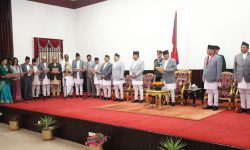 नवनियुक्त मन्त्रीहरुले लिए शपथ