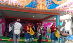 पाकापुस्ताकै भरमा ‘मारुनी नाच’