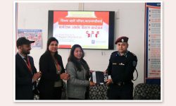 महालक्ष्मी विकास बैंकद्वारा नेपाल प्रहरीलाई सहयोग