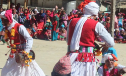 लोप हुँदै चैतलो र हुड्के नाच