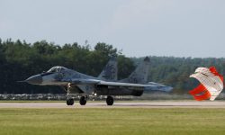 स्लोभाकियाले युक्रेनलाई लडाकु विमान प्रदान गर्ने