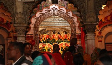 हराउँदै चैते दसैँको मौलिकता