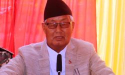 होलीको रङ जस्तै समाज पनि विविधतापूर्ण छ : प्रदेश प्रमुख गुरुङ