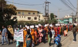 लघुवित्त बचाऔं भन्दै लाखौं महिलाहरु शान्तिपूर्ण  र्‍यालीमा