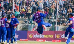 युएईले गुमायाे ४ विकेट