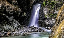 गर्मी बढेसँगै कोलुङ झरना पुग्ने बढे