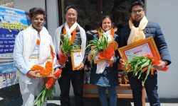 मुस्ताङमा स्वास्थ्यकर्मी सम्मानित